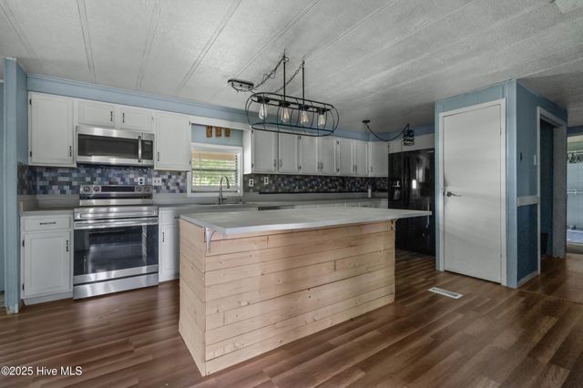 670 Calabash Road NW, Calabash, NC 28467