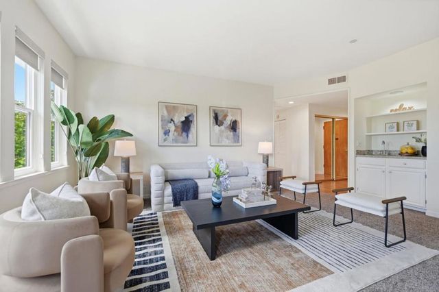 1110 Bayswater Avenue 303, Burlingame, CA 94010