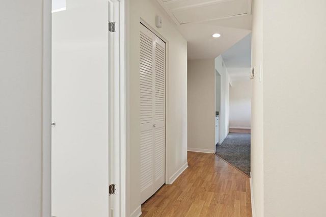 1110 Bayswater Avenue 303, Burlingame, CA 94010