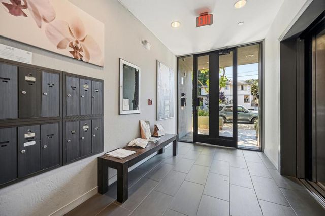 1110 Bayswater Avenue 303, Burlingame, CA 94010