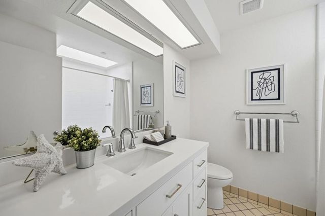 1110 Bayswater Avenue 303, Burlingame, CA 94010