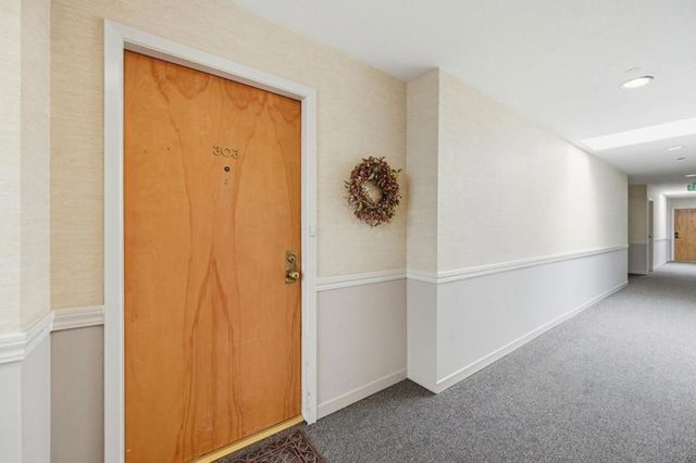 1110 Bayswater Avenue 303, Burlingame, CA 94010