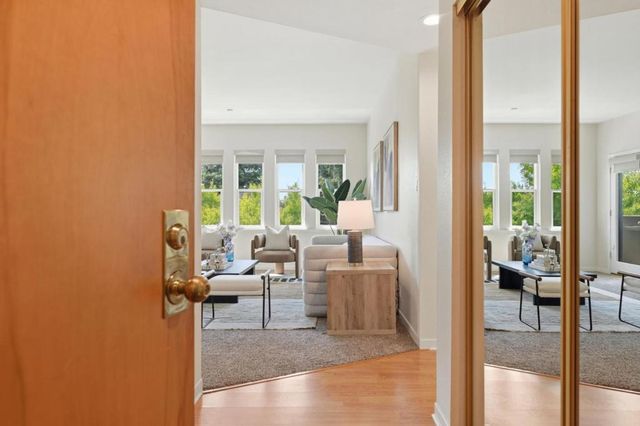 1110 Bayswater Avenue 303, Burlingame, CA 94010