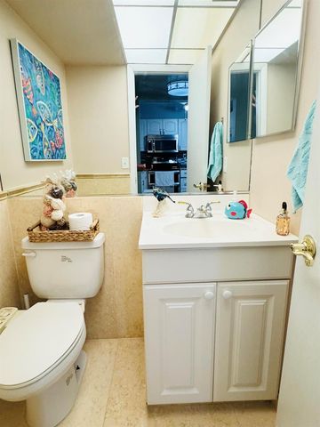 9370 SW 8th Street 117, Boca Raton, FL 33428