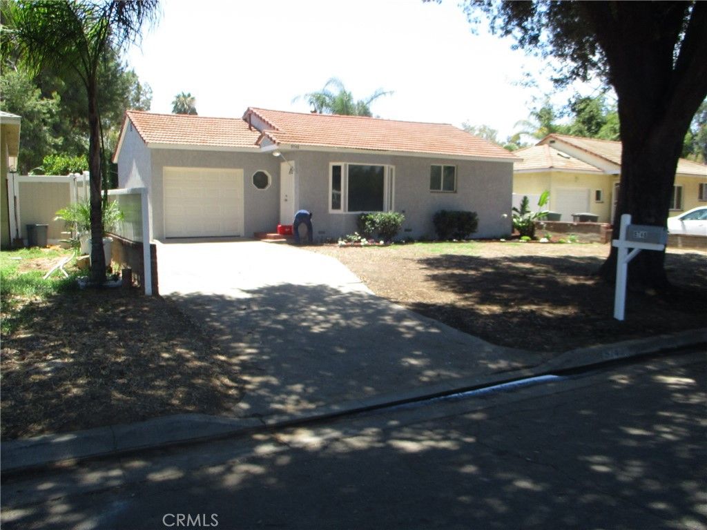9748 Belmont, Riverside, CA 92503 — exterior