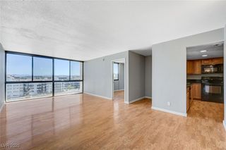 3930 University Center Drive 806, Las Vegas, NV 89119