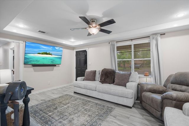 2304 Kaynell Drive, Henderson, TX 75654
