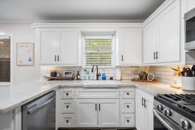 2304 Kaynell Drive, Henderson, TX 75654