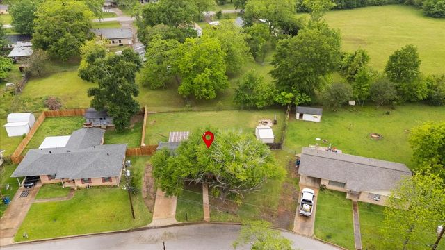 2304 Kaynell Drive, Henderson, TX 75654
