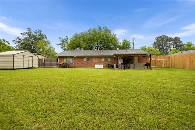 2304 Kaynell Drive, Henderson, TX 75654
