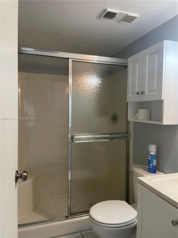 7250 Golf Colony Ct 102, Lake Worth, FL 33467