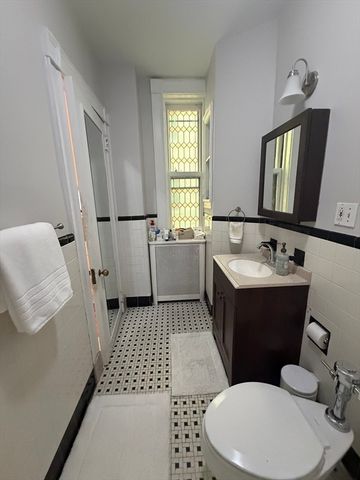 21 Beacon 3N, Boston, MA 02108