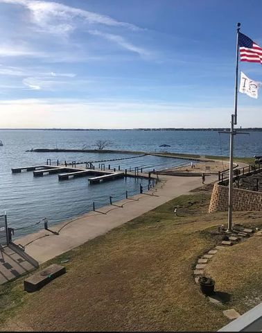 311 Valiant Drive, Rockwall, TX 75032