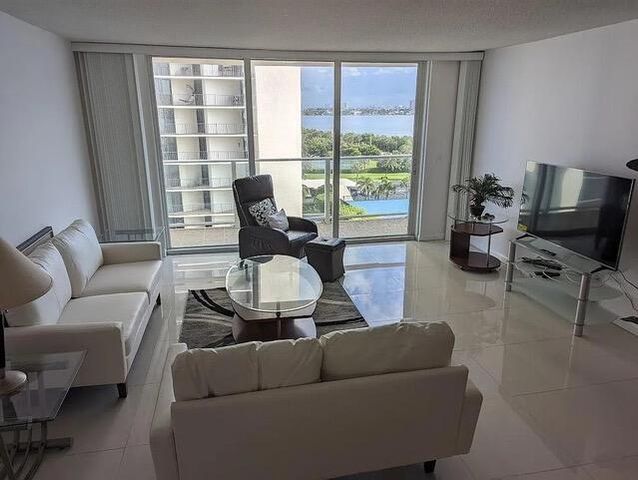 5440 N Ocean Drive 705, Singer Island, FL 33404