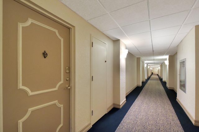 5440 N Ocean Drive 705, Singer Island, FL 33404