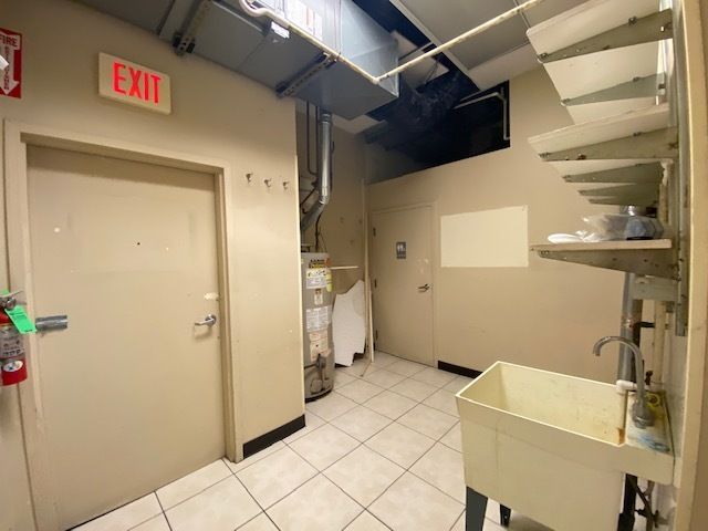 1675 N Milwaukee Avenue, Chicago, IL 60647