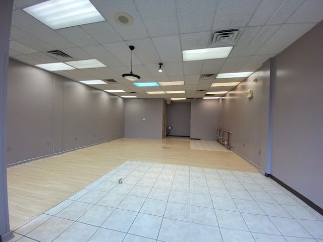 1675 N Milwaukee Avenue, Chicago, IL 60647