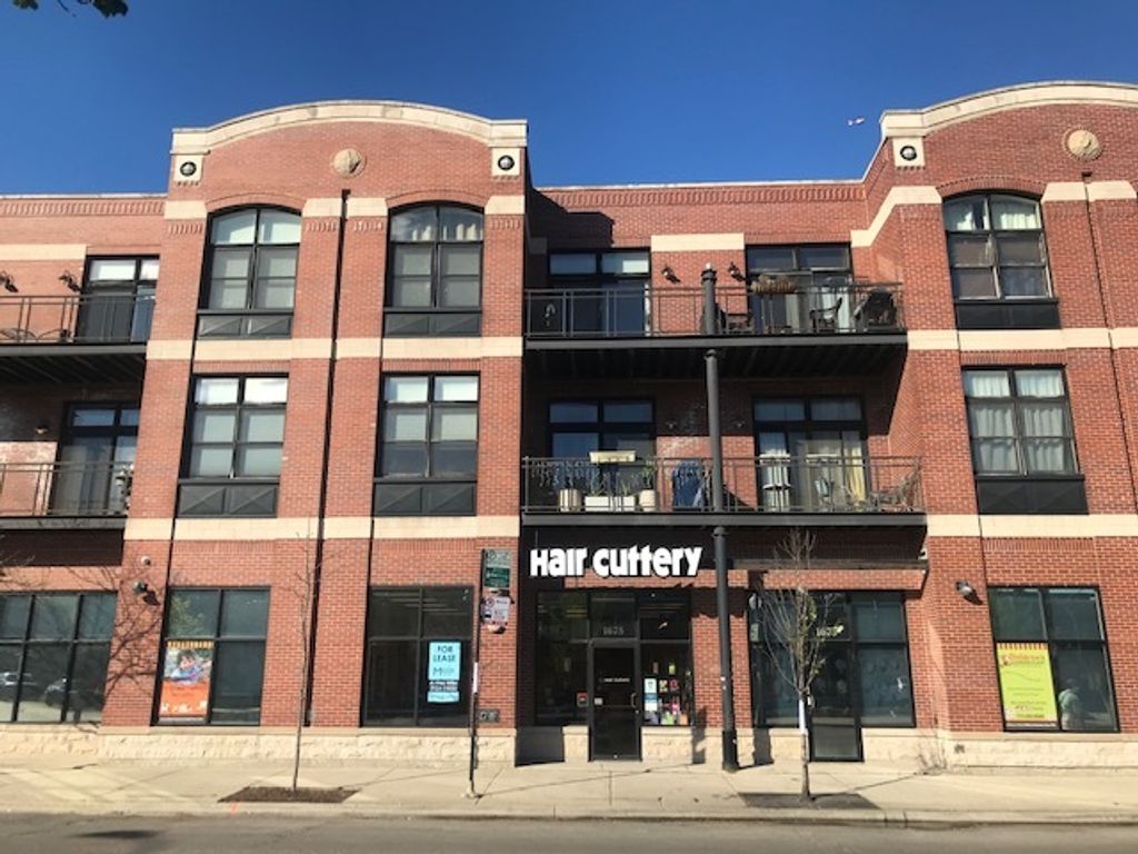 1675 N Milwaukee Avenue, Chicago, IL 60647