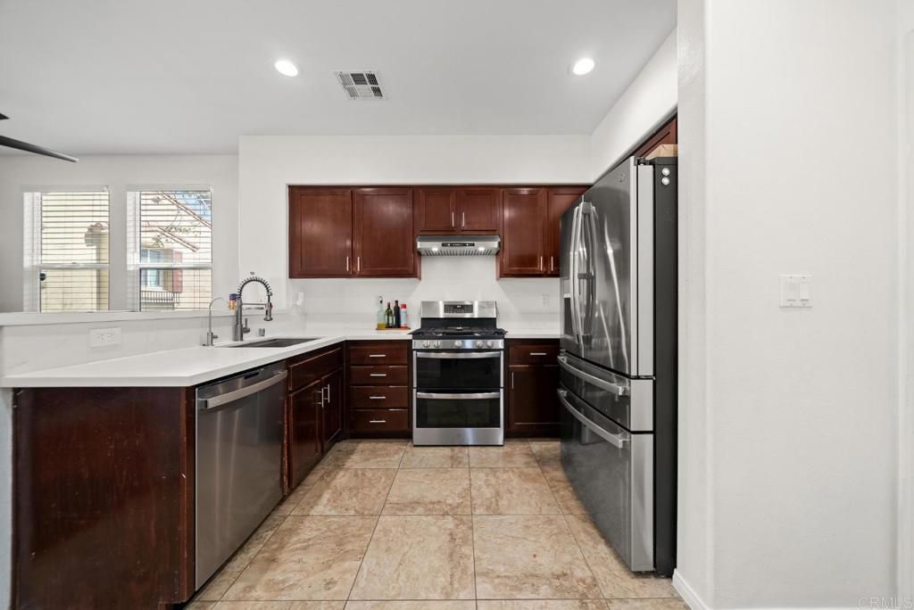 4300 Newton Avenue 8, San Diego, CA 92113 — exterior