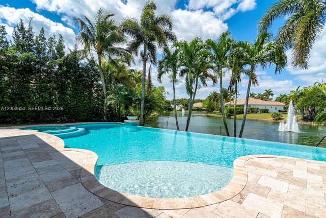 651 Sweet Bay Ave, Plantation, FL 33324