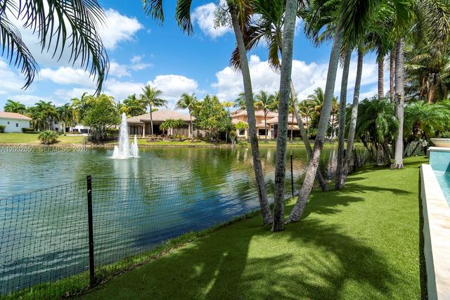 651 Sweet Bay Ave, Plantation, FL 33324