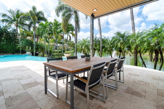 651 Sweet Bay Ave, Plantation, FL 33324