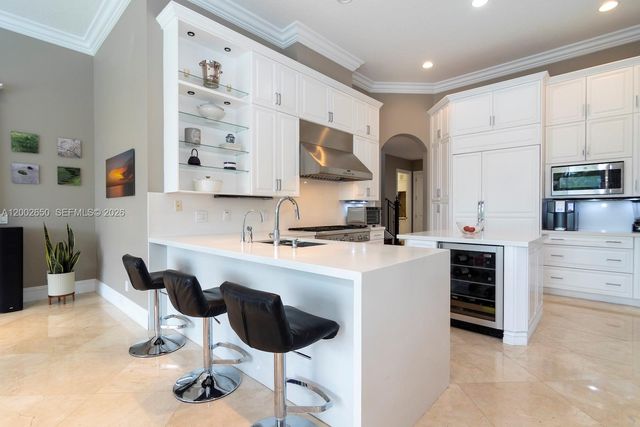 651 Sweet Bay Ave, Plantation, FL 33324