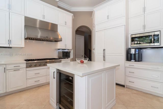 651 Sweet Bay Ave, Plantation, FL 33324