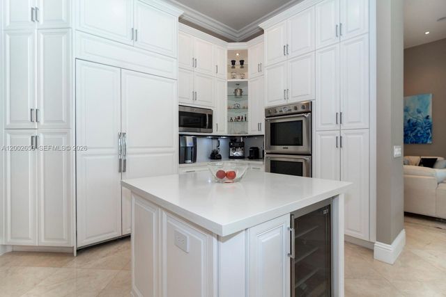 651 Sweet Bay Ave, Plantation, FL 33324