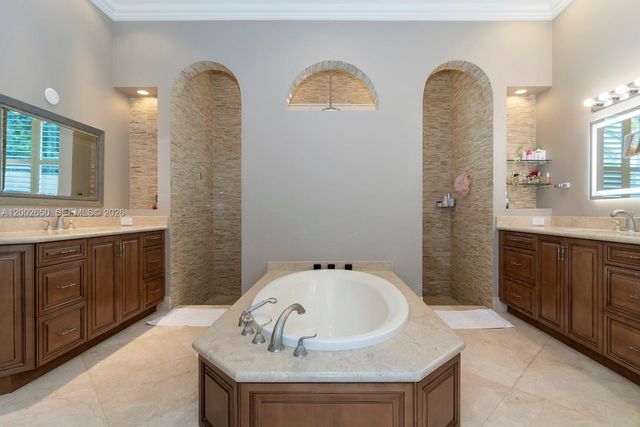 651 Sweet Bay Ave, Plantation, FL 33324