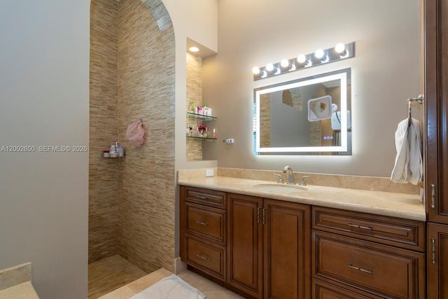 651 Sweet Bay Ave, Plantation, FL 33324