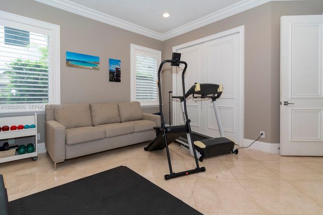 651 Sweet Bay Ave, Plantation, FL 33324