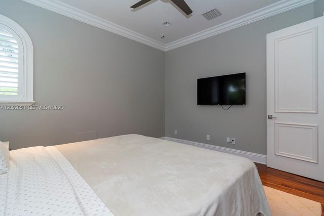 651 Sweet Bay Ave, Plantation, FL 33324