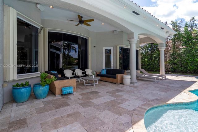 651 Sweet Bay Ave, Plantation, FL 33324