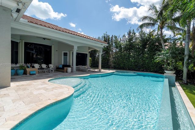 651 Sweet Bay Ave, Plantation, FL 33324