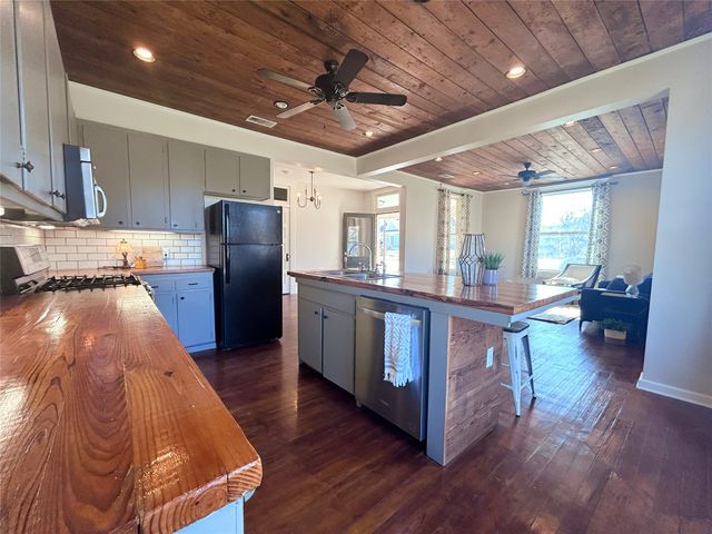 931 N 12th Street, Waco, TX 76707