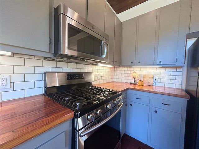 931 N 12th Street, Waco, TX 76707