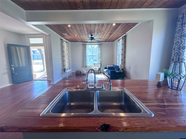 931 N 12th Street, Waco, TX 76707