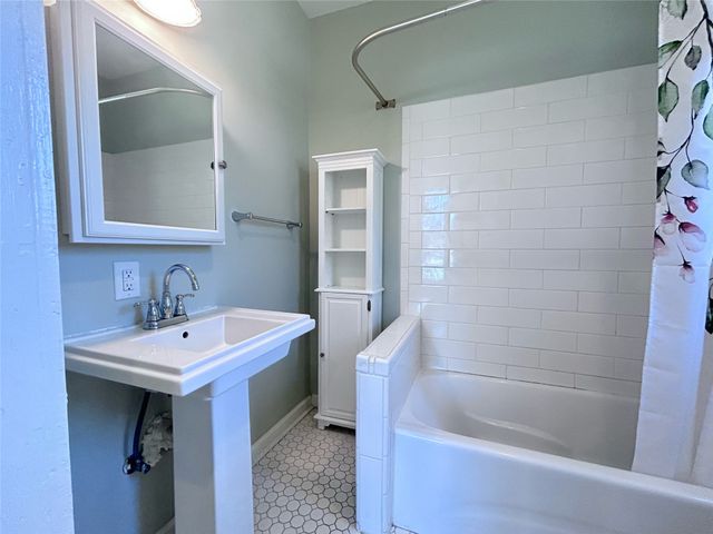 931 N 12th Street, Waco, TX 76707