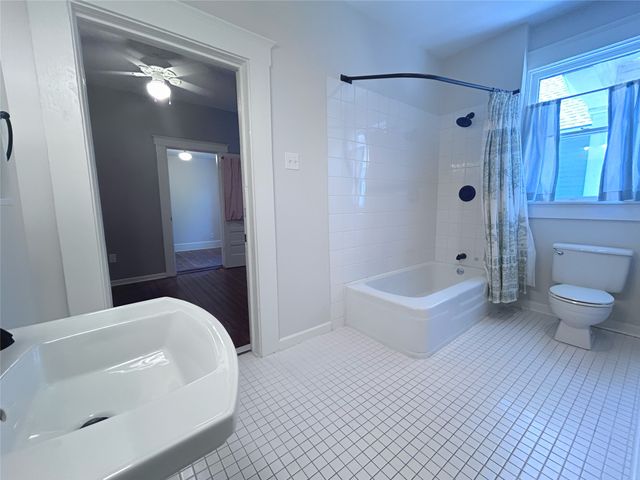 931 N 12th Street, Waco, TX 76707