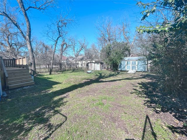 931 N 12th Street, Waco, TX 76707