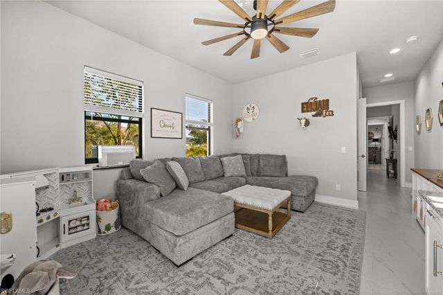 1418 NW 37th PL, Cape Coral, FL 33993