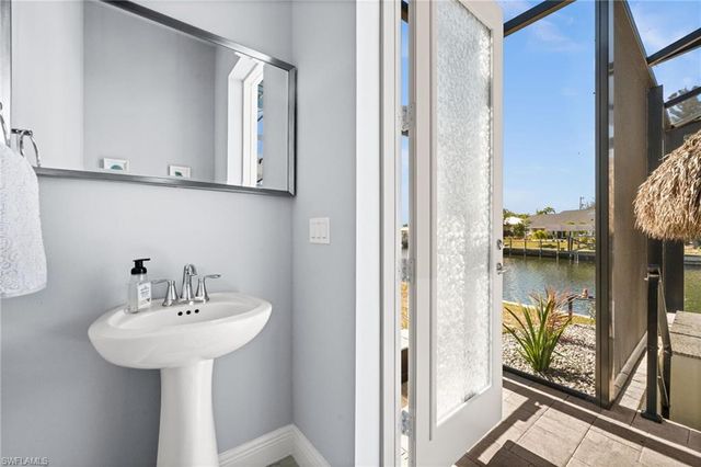 1418 NW 37th PL, Cape Coral, FL 33993