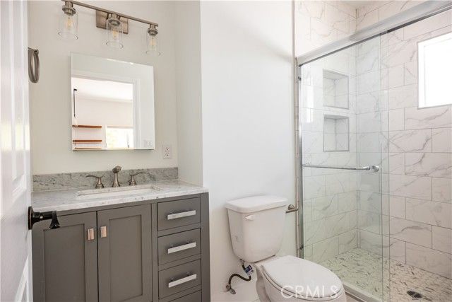 8961 Etiwanda Avenue, Northridge (los Angeles), CA 91325