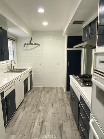 8961 Etiwanda Avenue, Northridge (los Angeles), CA 91325