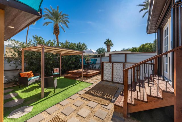 11 Ocotillo Lane, Palm Desert, CA 92260