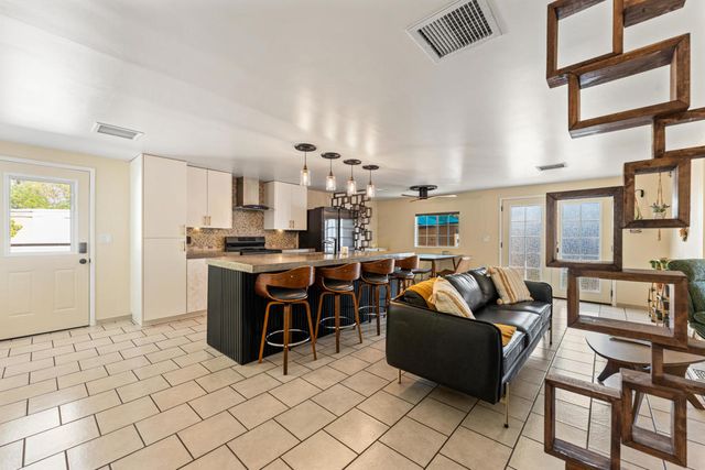 11 Ocotillo Lane, Palm Desert, CA 92260