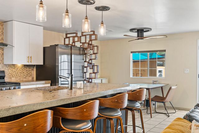 11 Ocotillo Lane, Palm Desert, CA 92260