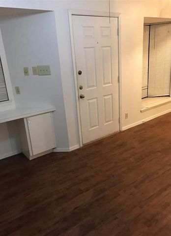 2604 Salado St 104, Austin, TX 78705