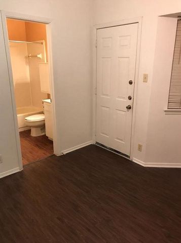 2604 Salado St 104, Austin, TX 78705